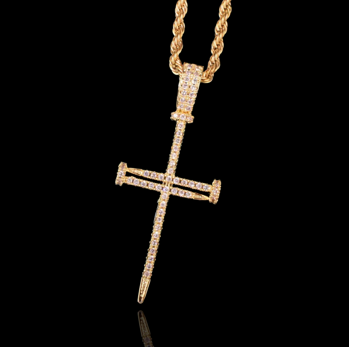 Pendentif croix clou glacé plaqué or