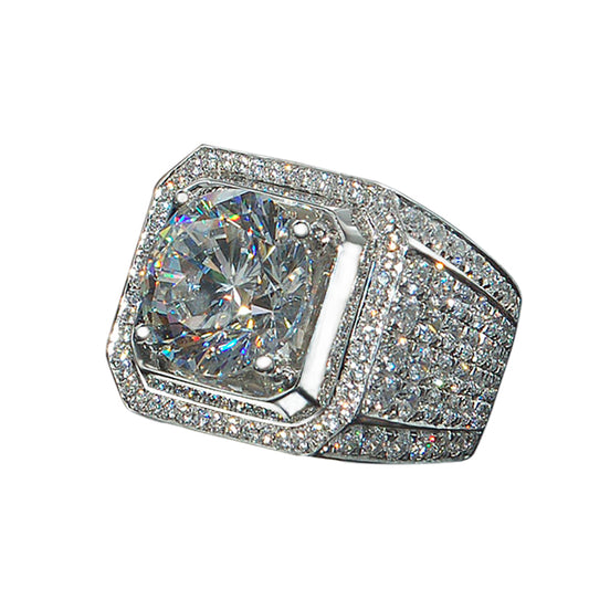 Vierkante ring met grote diamant