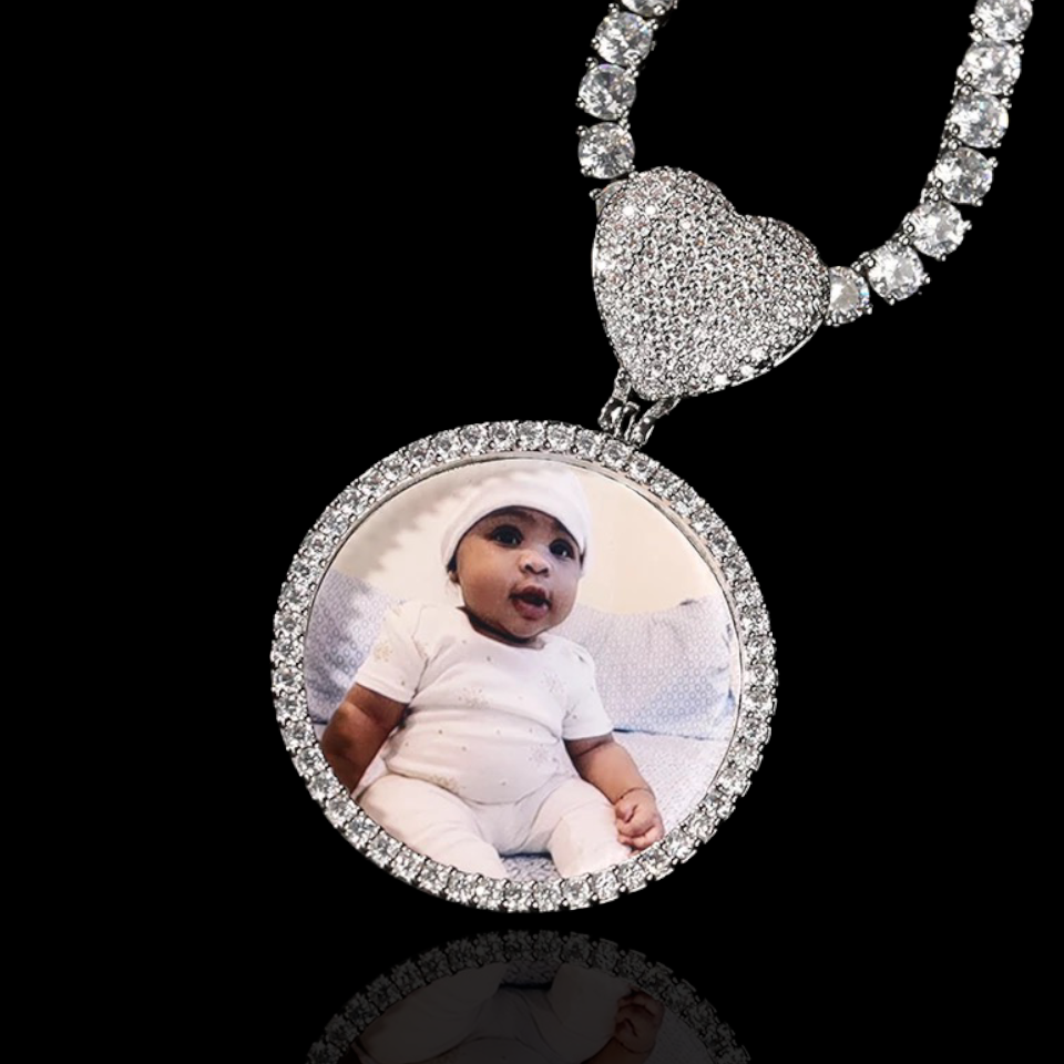 Custom photo pendant with heart